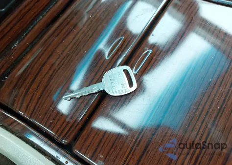 2003 Cadillac Escalade Standard from USA, damaged, VIN 1GYEC63T73R192873